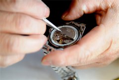 揭秘欧米茄腕表表针变色修复技巧：让时光倒流，重焕光彩！
